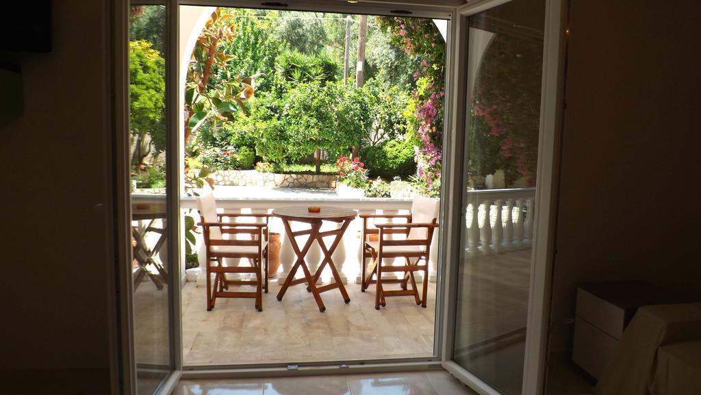 Galini Beach Studios And Penthouse Mesongí Extérieur photo